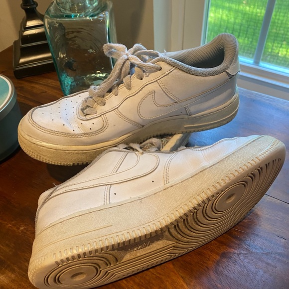 Nike Air Force 1 - Picture 1 of 5